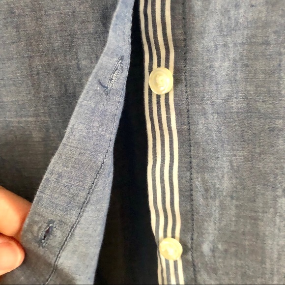 Light denim sleeveless blouse - Picture 2 of 5